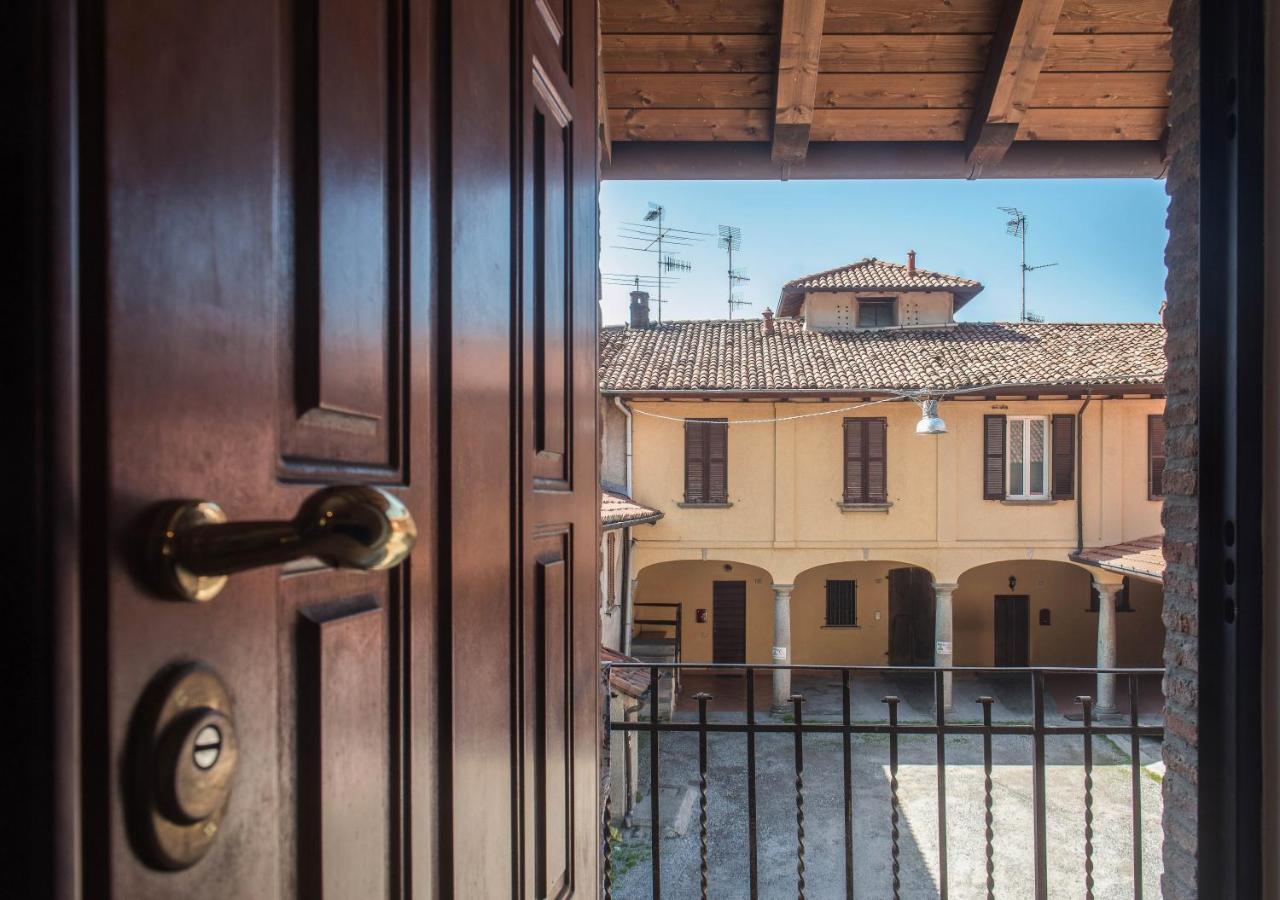 B&B La Corte And Home Restaurant - Free Parking - 10 Minutes To The Lake And Centre Tavernerio Exterior foto