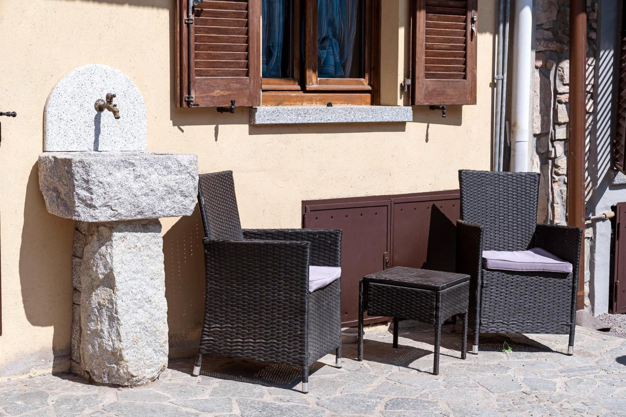 B&B La Corte And Home Restaurant - Free Parking - 10 Minutes To The Lake And Centre Tavernerio Exterior foto