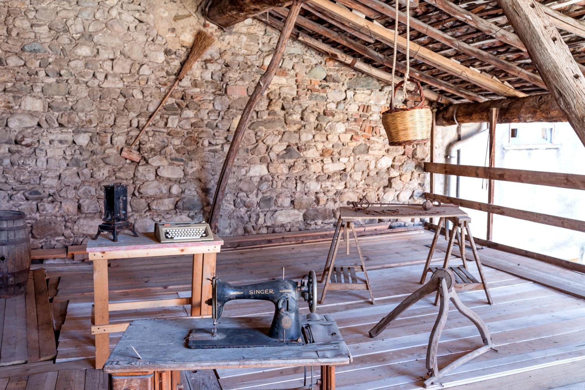 B&B La Corte And Home Restaurant - Free Parking - 10 Minutes To The Lake And Centre Tavernerio Exterior foto