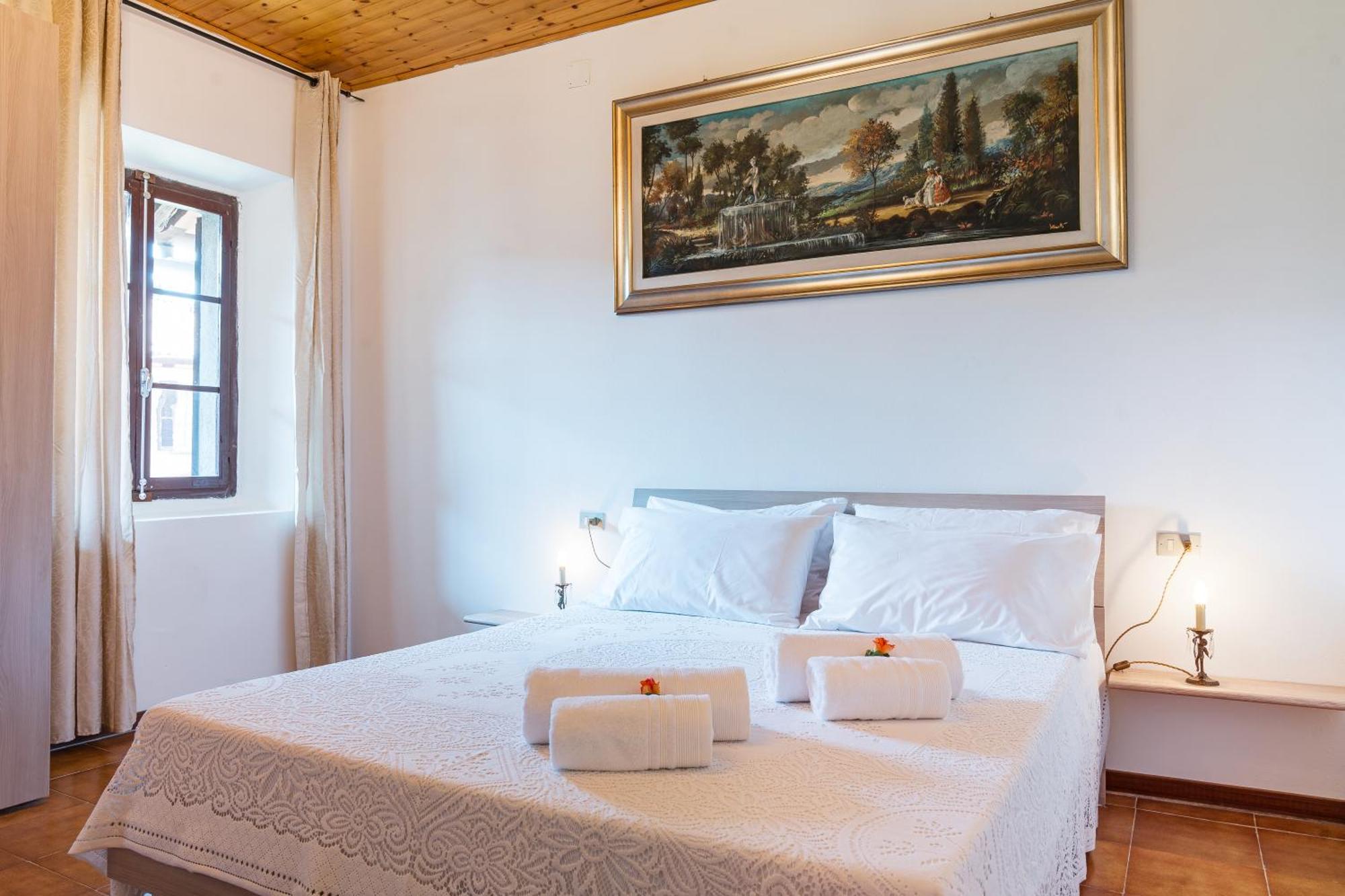 B&B La Corte And Home Restaurant - Free Parking - 10 Minutes To The Lake And Centre Tavernerio Exterior foto