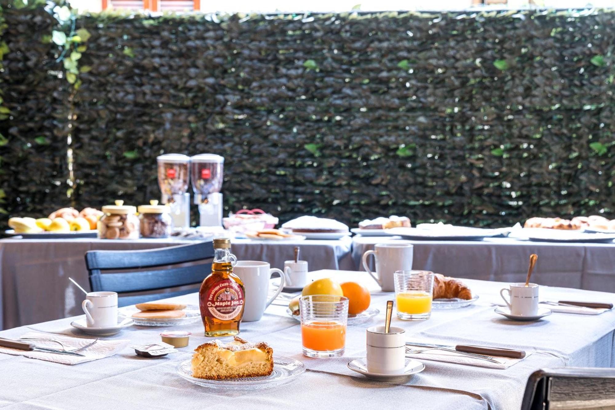 B&B La Corte And Home Restaurant - Free Parking - 10 Minutes To The Lake And Centre Como Exterior foto