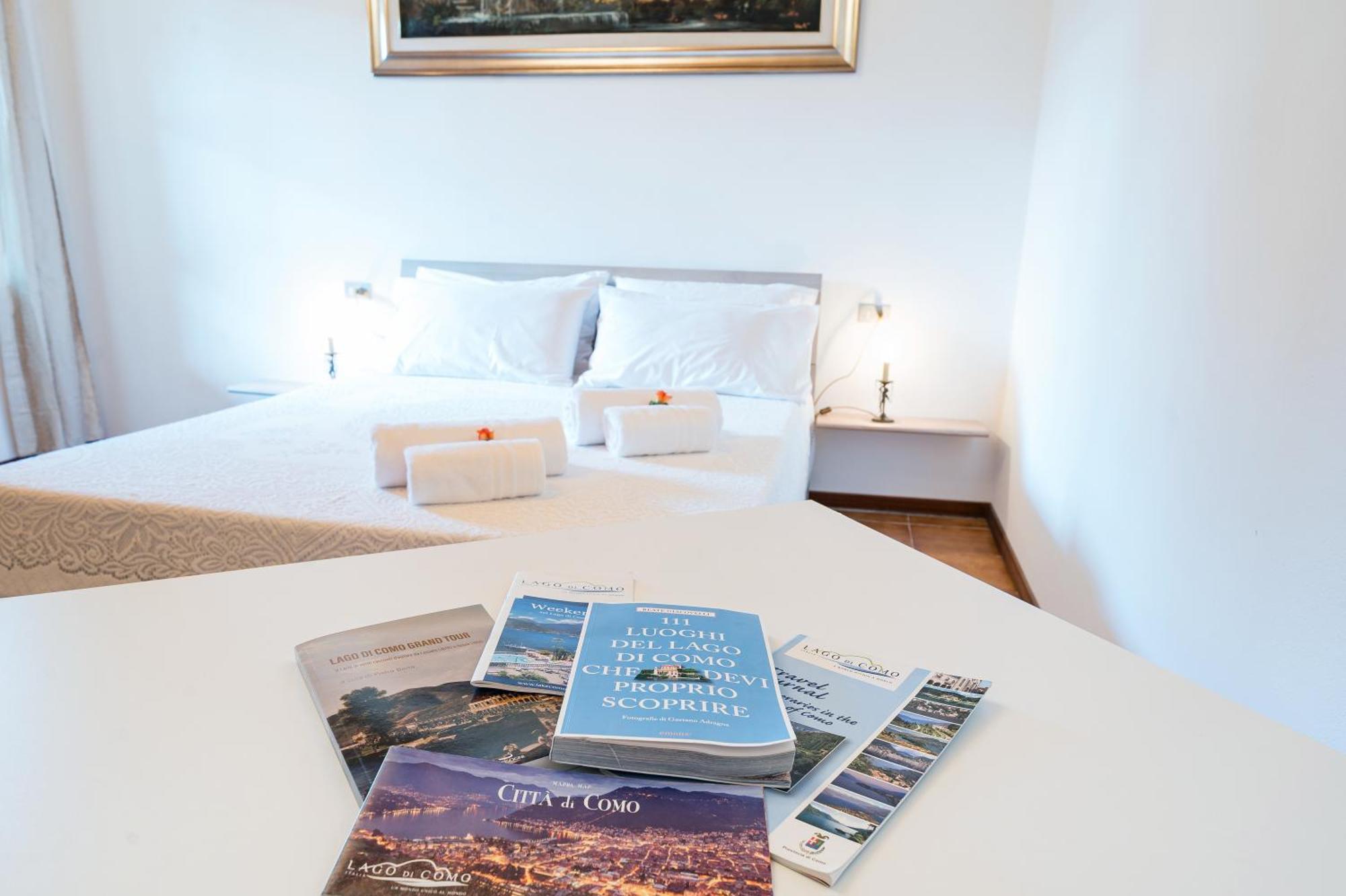 B&B La Corte And Home Restaurant - Free Parking - 10 Minutes To The Lake And Centre Como Exterior foto