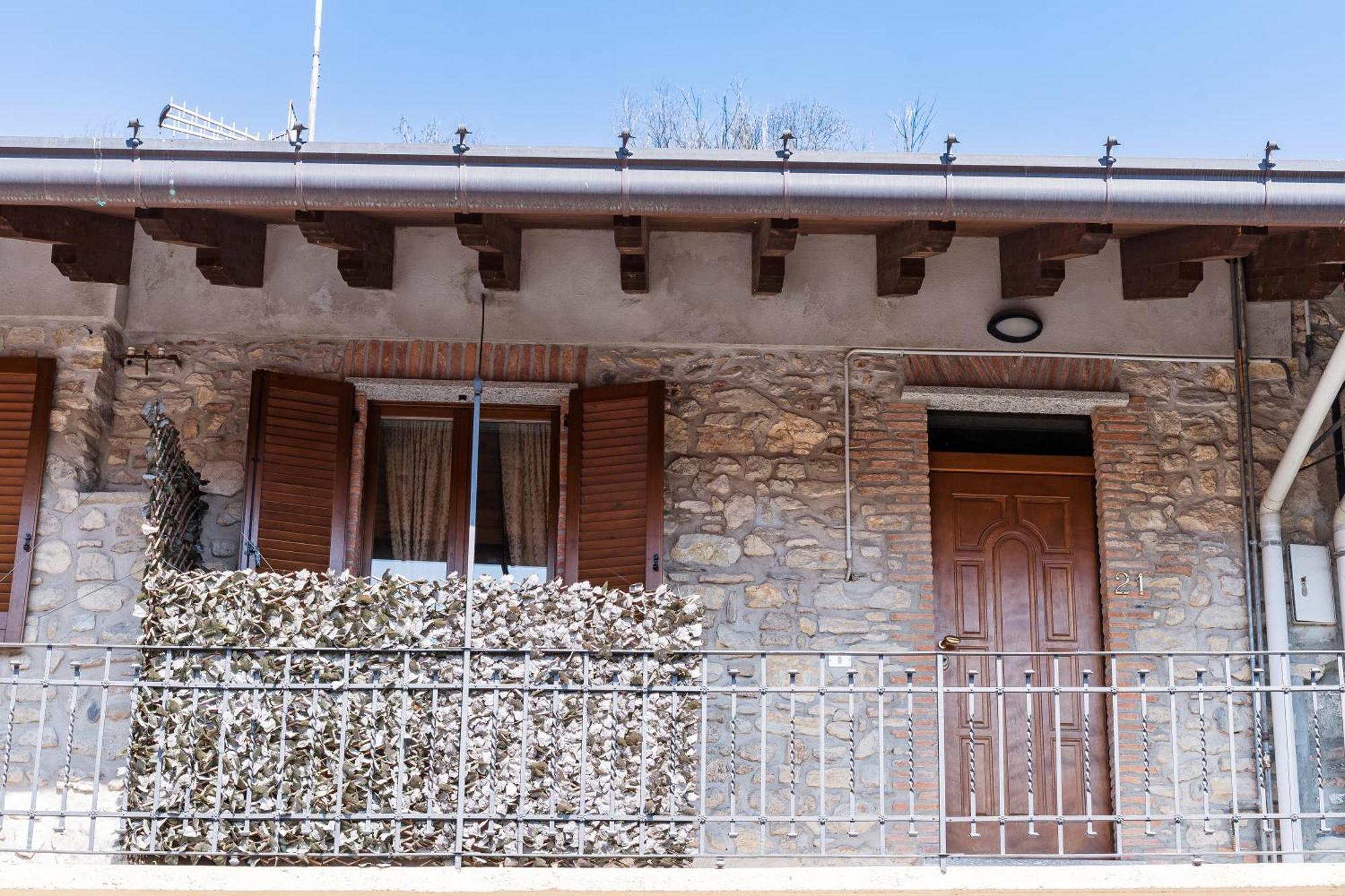 B&B La Corte And Home Restaurant - Free Parking - 10 Minutes To The Lake And Centre Como Exterior foto