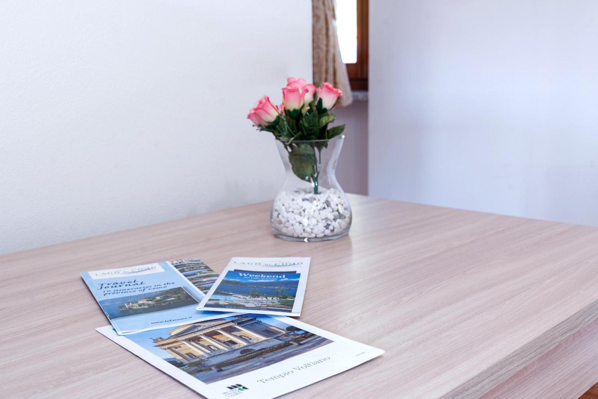 B&B La Corte And Home Restaurant - Free Parking - 10 Minutes To The Lake And Centre Tavernerio Exterior foto