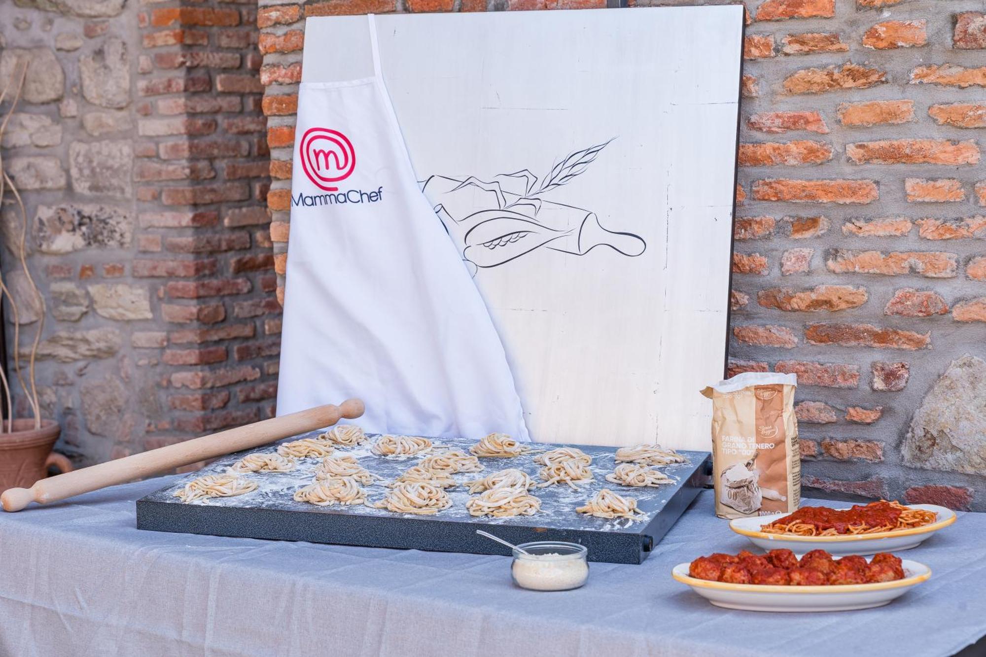 B&B La Corte And Home Restaurant - Free Parking - 10 Minutes To The Lake And Centre Tavernerio Exterior foto