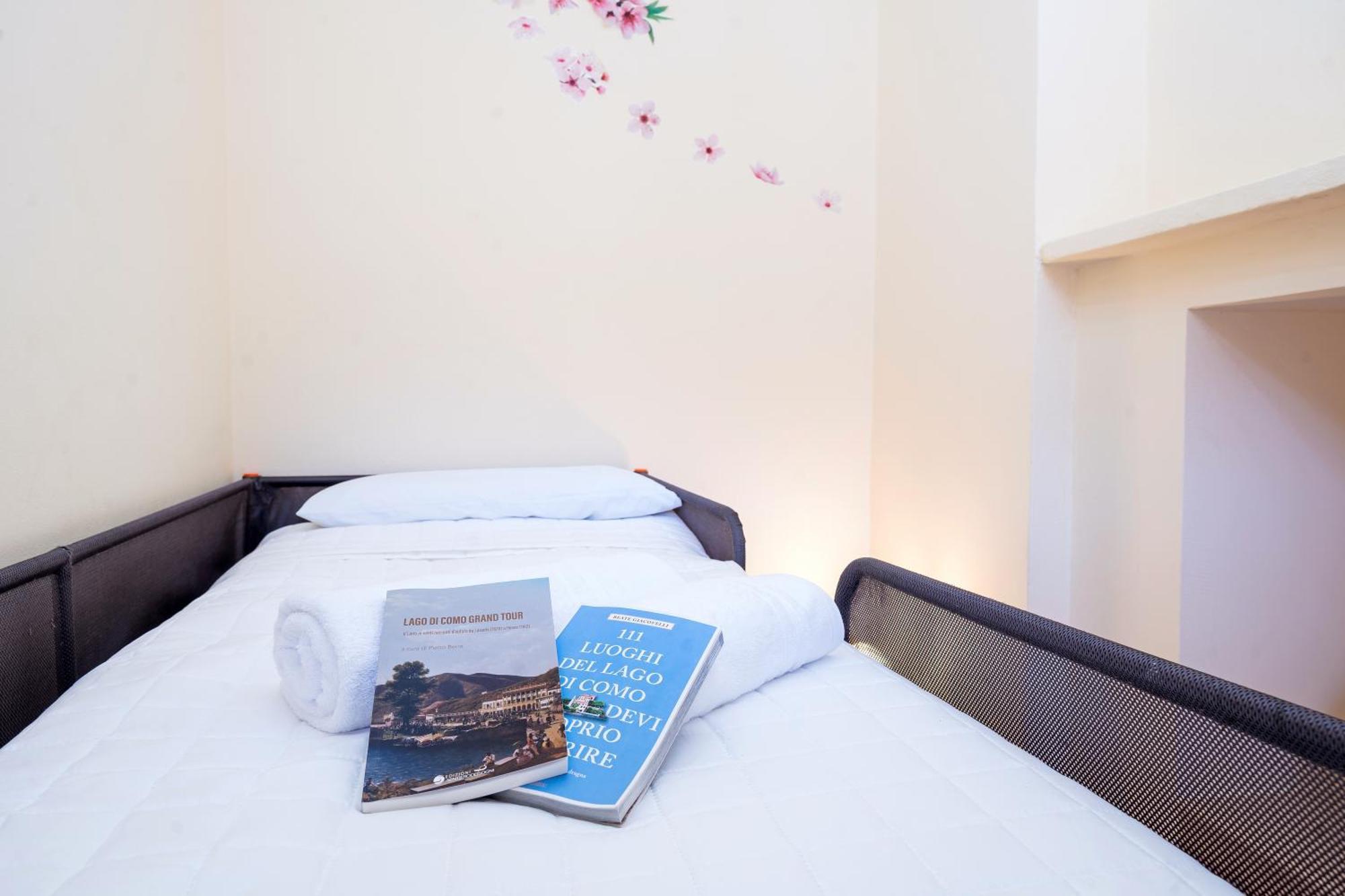 B&B La Corte And Home Restaurant - Free Parking - 10 Minutes To The Lake And Centre Como Exterior foto