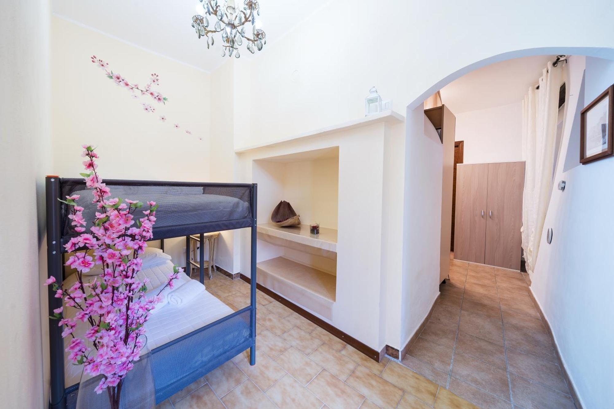 B&B La Corte And Home Restaurant - Free Parking - 10 Minutes To The Lake And Centre Tavernerio Exterior foto
