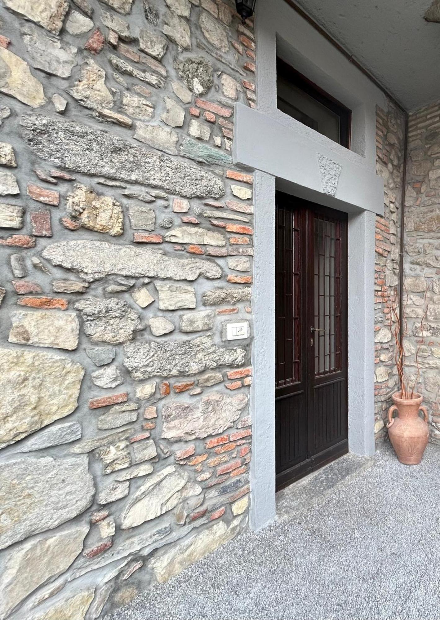 B&B La Corte And Home Restaurant - Free Parking - 10 Minutes To The Lake And Centre Tavernerio Exterior foto