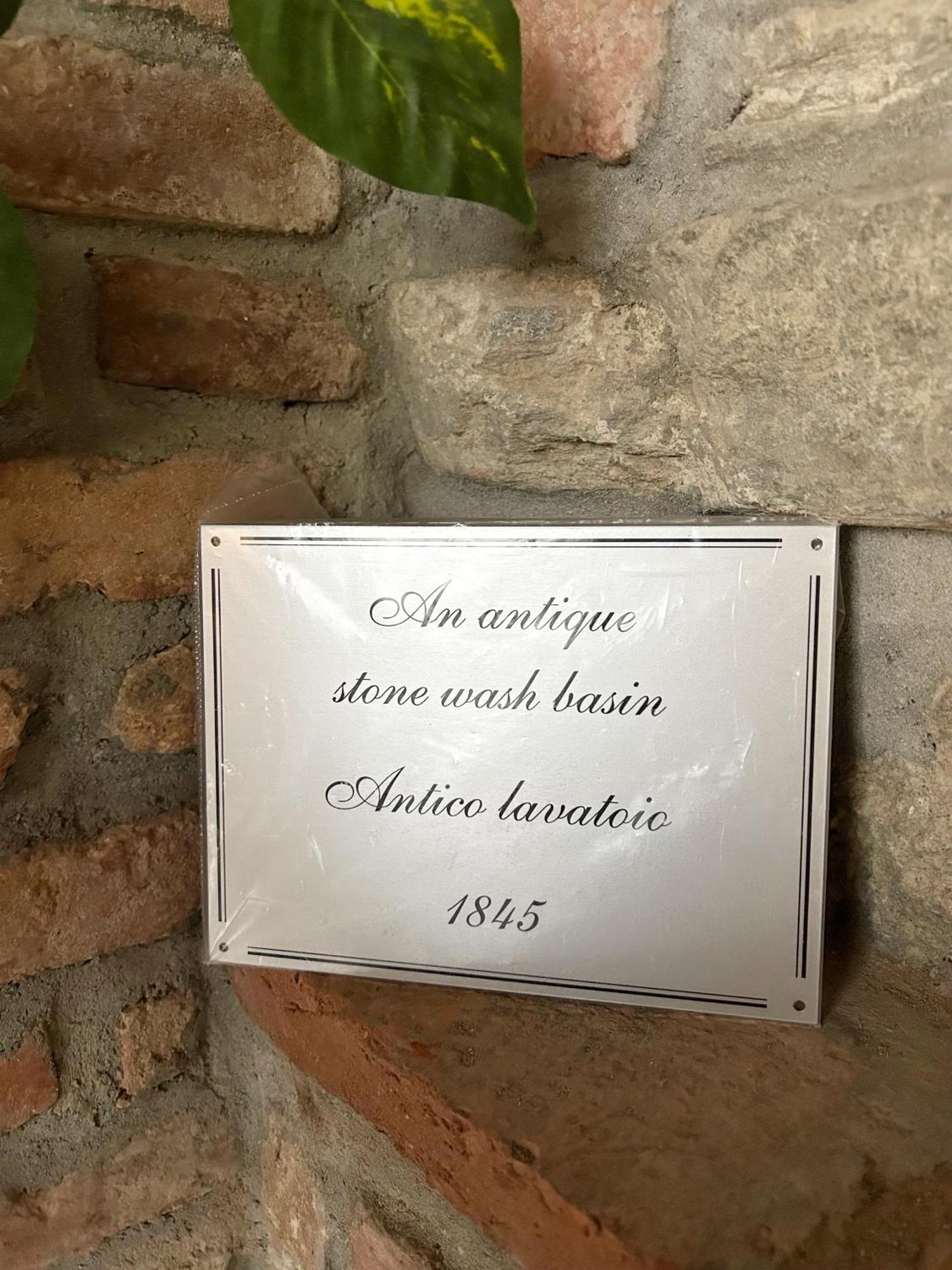 B&B La Corte And Home Restaurant - Free Parking - 10 Minutes To The Lake And Centre Tavernerio Exterior foto